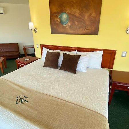 Hotel Enterprise Inn Poliforum Леон Екстер'єр фото