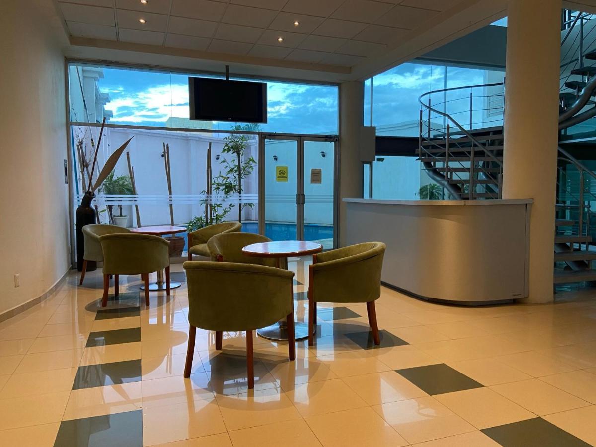 Hotel Enterprise Inn Poliforum Леон Екстер'єр фото