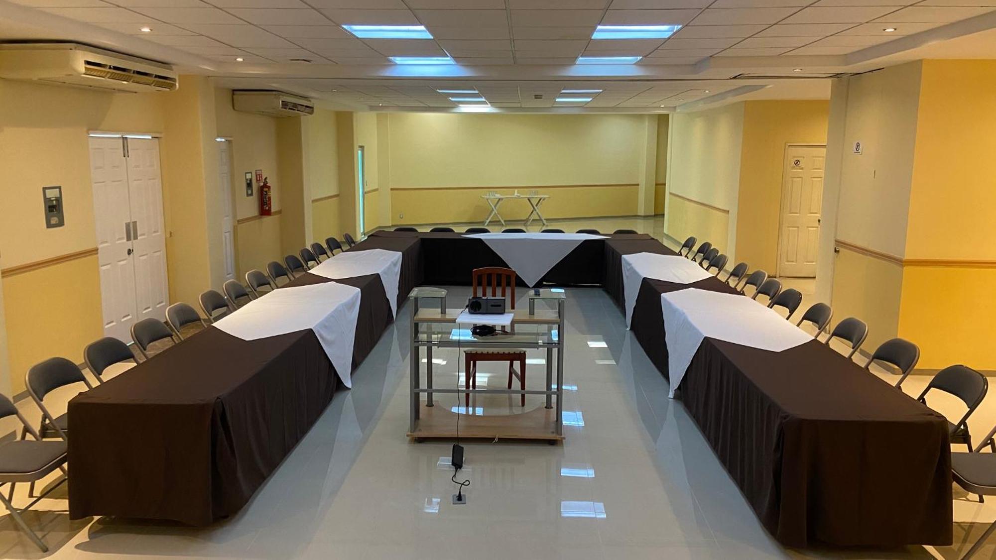 Hotel Enterprise Inn Poliforum Леон Екстер'єр фото